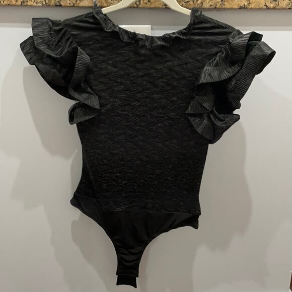 LOVE CULTURE TOP CHIC Black Ruffled Bodysuit NWT - Picture 1 of 5